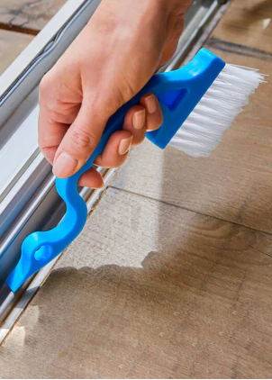 BROSSE - GLOBULE